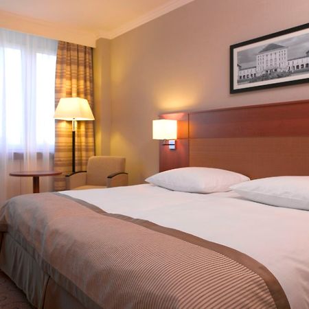 Holiday Inn Munich-Schwabing Bilik gambar