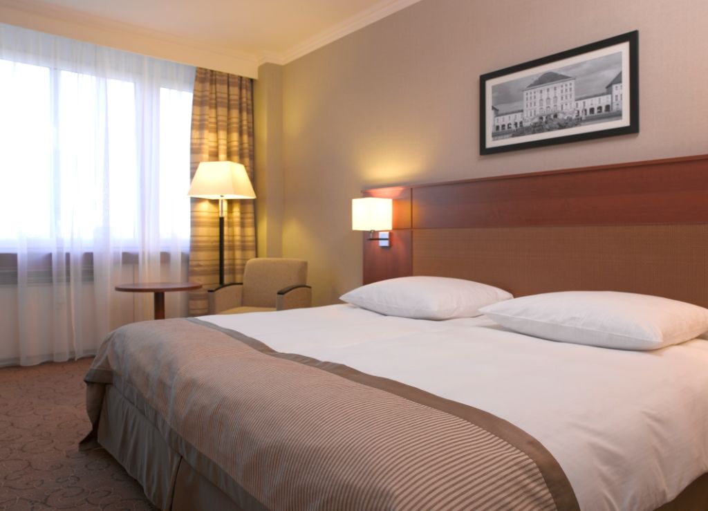 Holiday Inn Munich-Schwabing Bilik gambar